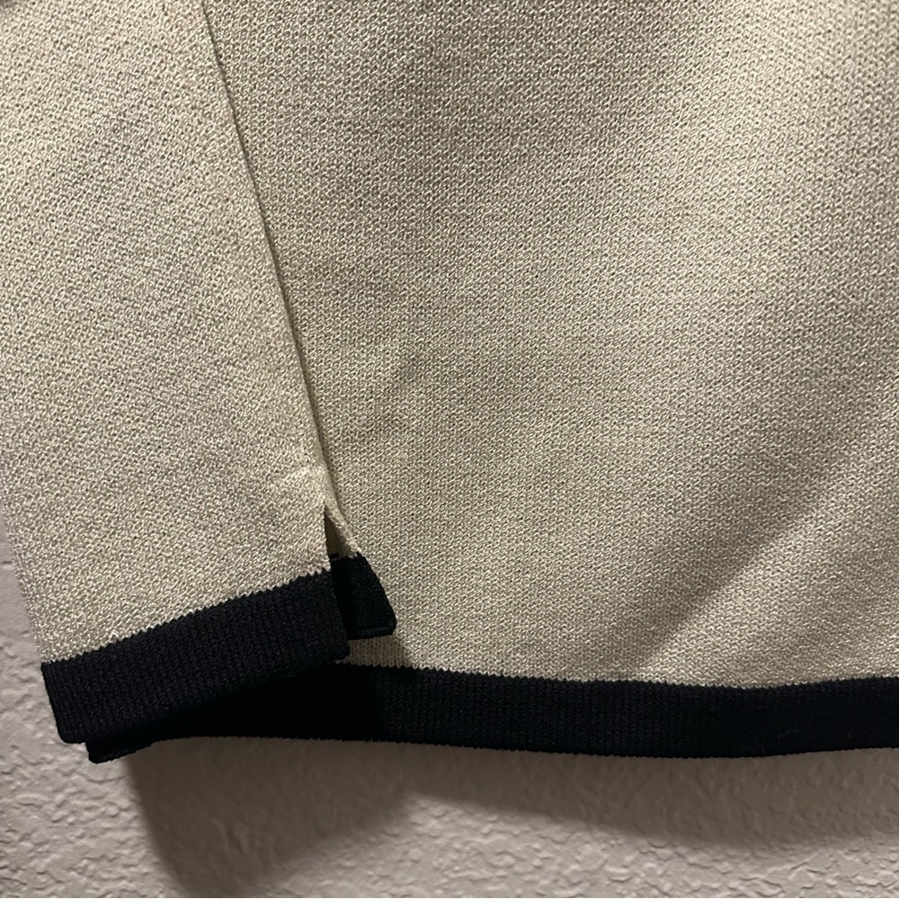 St. John Collection Women's size 8 cream with black trim knit pencil skirt. - Picture 5 of 7